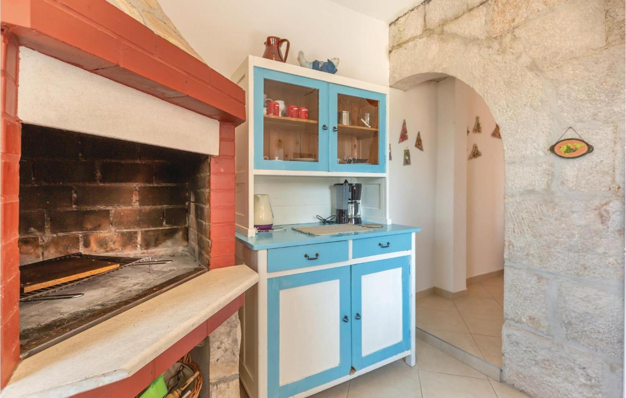 Awesome Home In Podgora With Kitchen Exterior photo