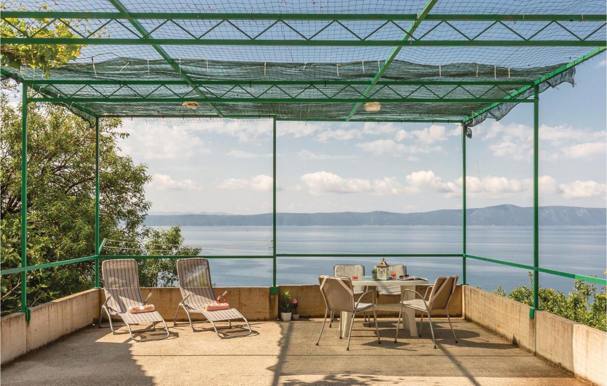 Awesome Home In Podgora With Kitchen Exterior photo